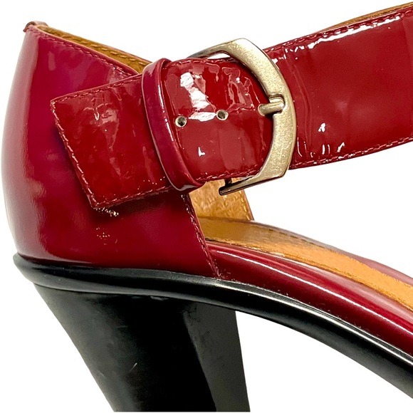 SOFFT Sandals - Picture 3 of 11